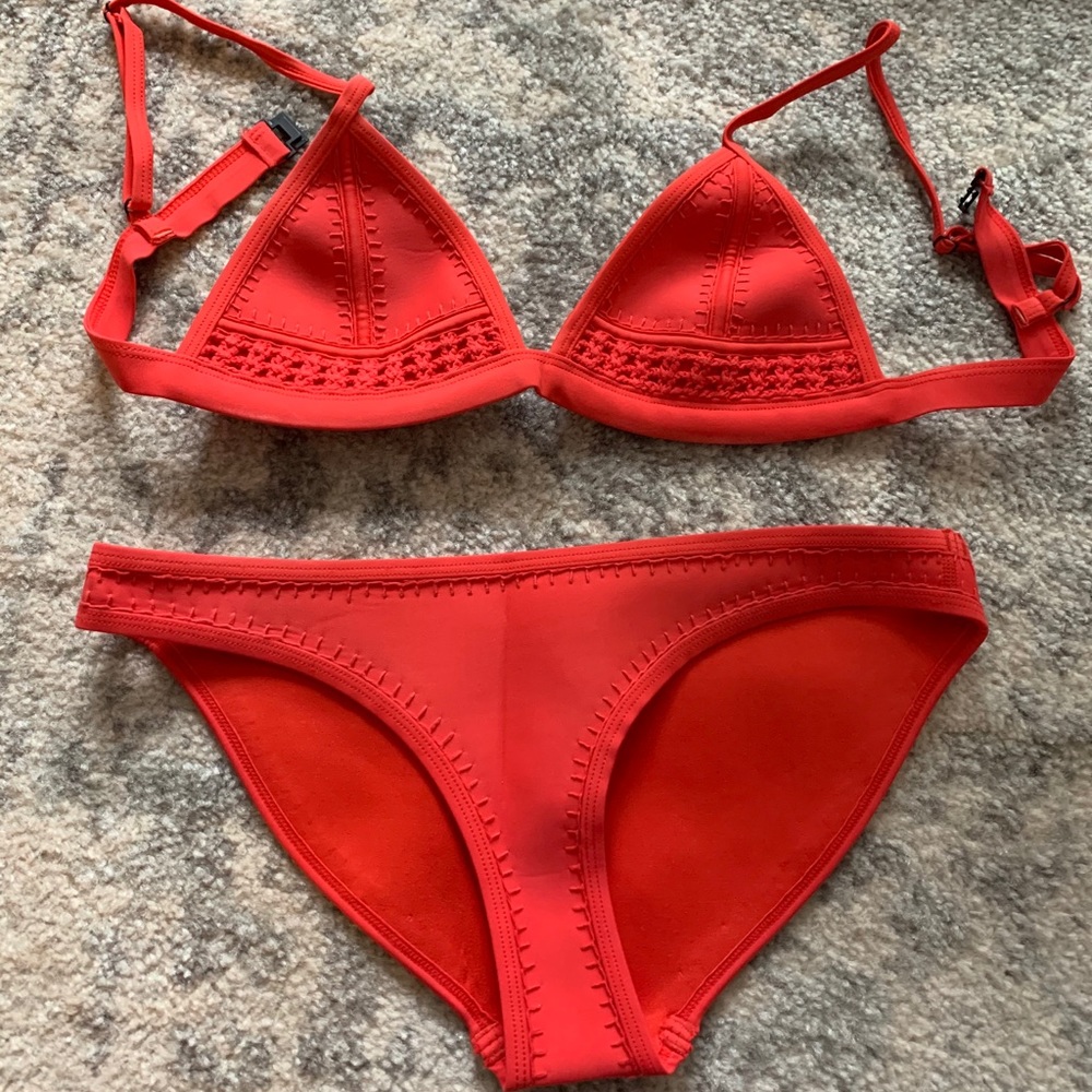 Triangl Red bikini